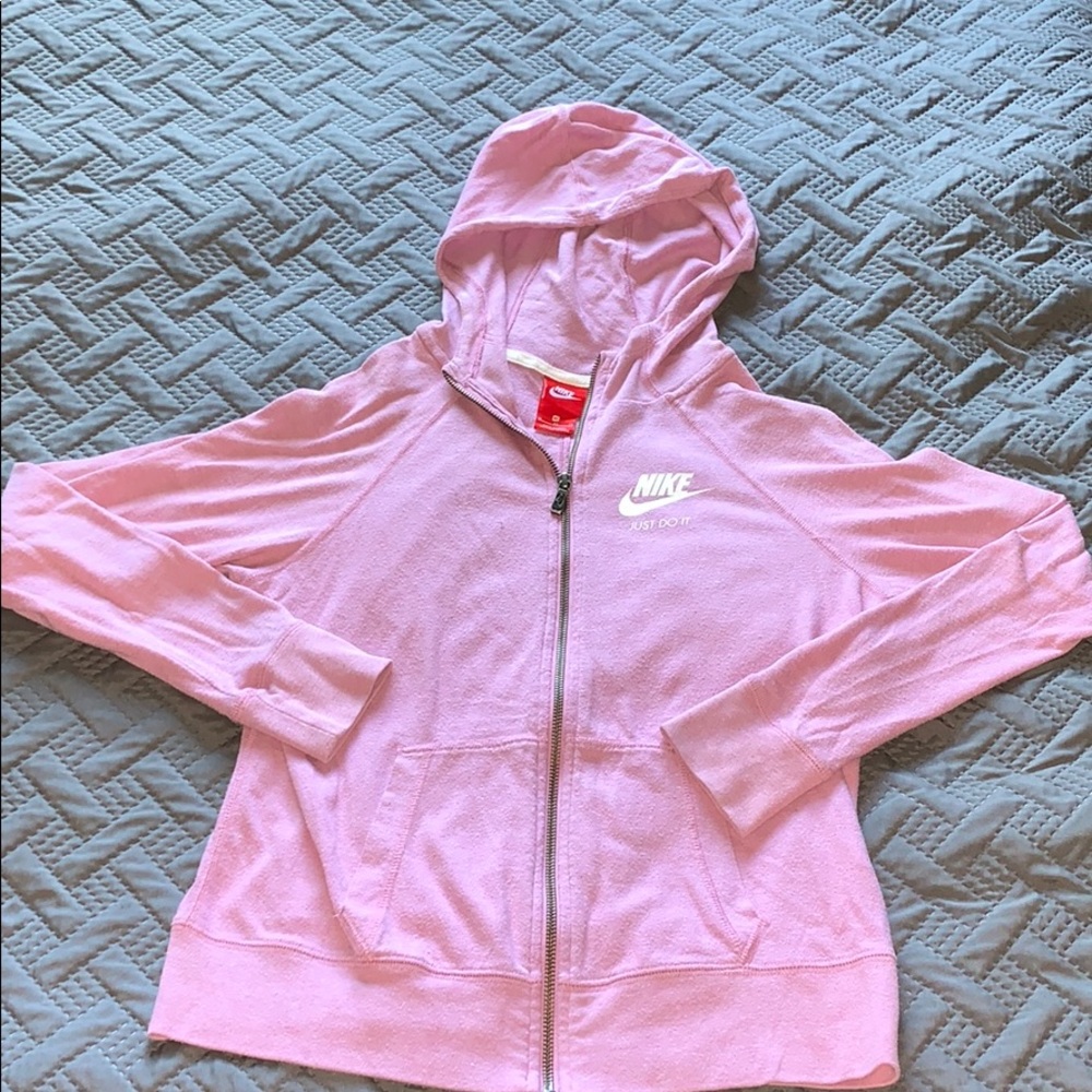 lavender Nike vintage sweater fits woman small